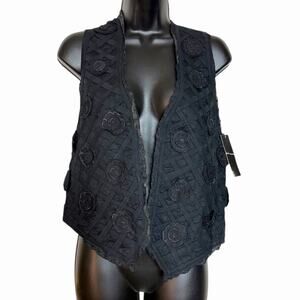 VTG BLACK FLOWER APPLIQUÉ VEST 80s 90s COTTAGE CORE FAIRY WHIMSIGOTH BY AJ M